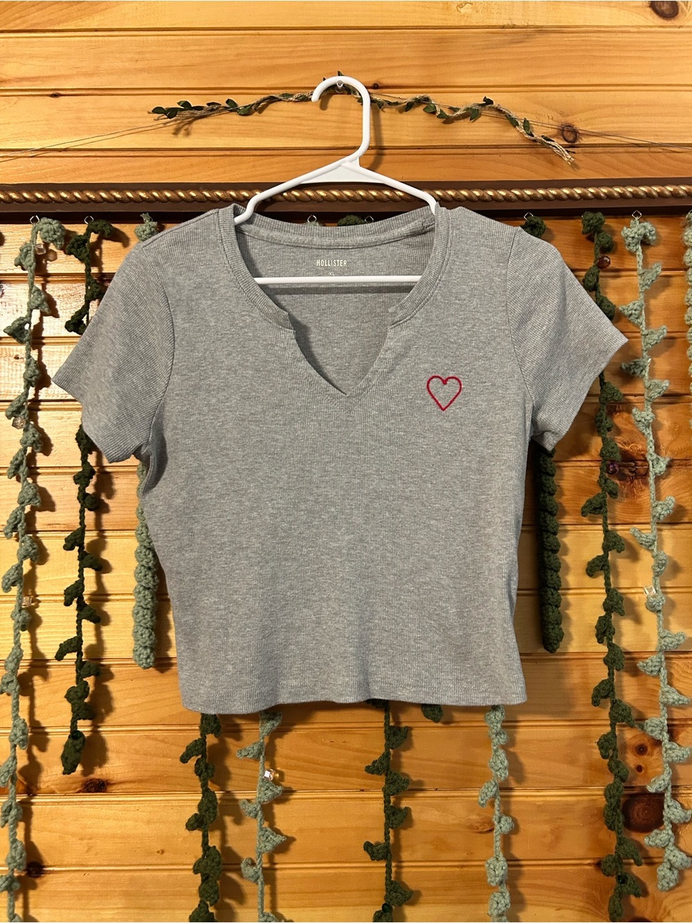 Hollister Gray Short Sleeve Heart Tee